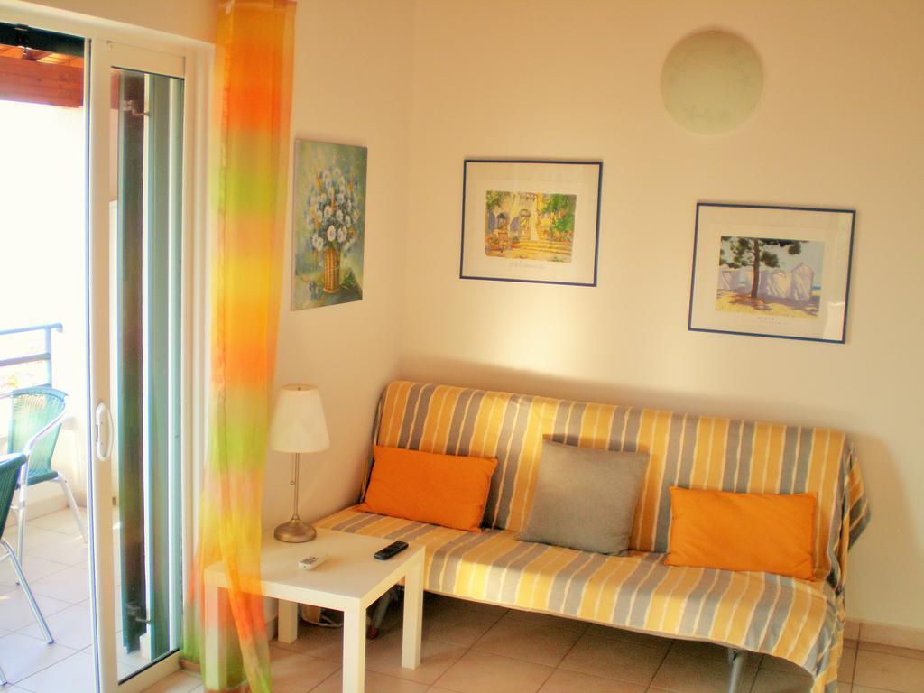 Menigos Resort - Διαμέρισμα Αριθμός 168 Pelekas Bagian luar foto